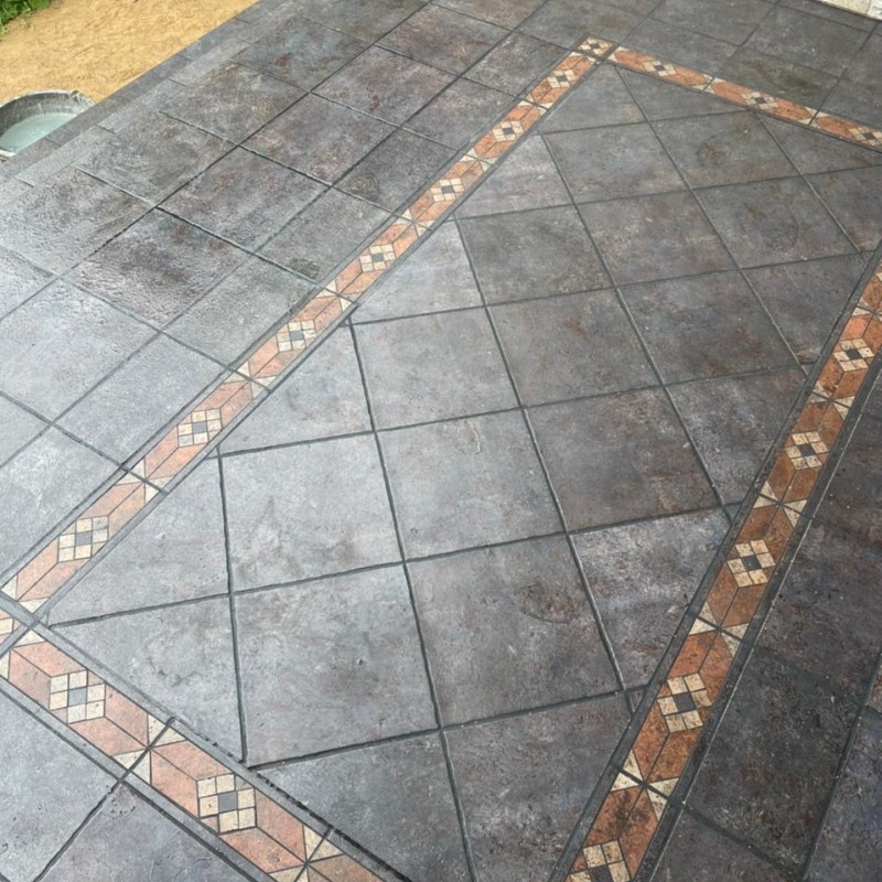 Ступень флорентийская угловая Exagres 330*330*14 мм Metalica Basalt (1 шт/уп;4 кг/уп)